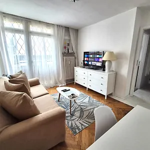 Miodowa Apartment